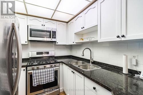 142 - 455 Apache Court, Mississauga (Hurontario), ON - Indoor Photo Showing Kitchen With Double Sink