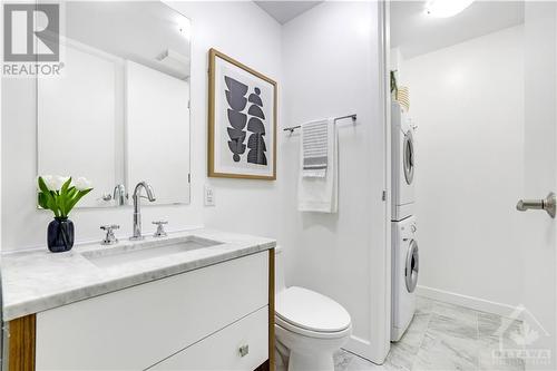 Spacious laundry area off bath - 201 Parkdale Avenue Unit#1204, Ottawa, ON - Indoor