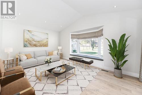 106 Overdale Avenue, Hamilton (Waterdown), ON - Indoor Photo Showing Living Room