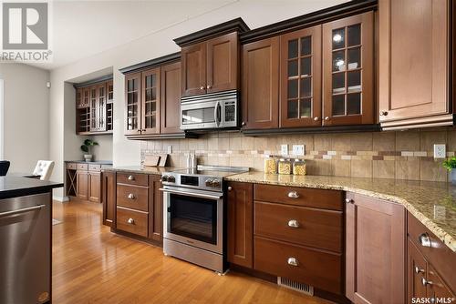 8179 Wascana Gardens Drive, Regina, SK - Indoor Photo Showing Kitchen