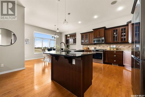 8179 Wascana Gardens Drive, Regina, SK - Indoor Photo Showing Kitchen With Upgraded Kitchen