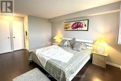 942 - 25 Bamburgh Circle, Toronto, ON - Indoor Photo Showing Bedroom