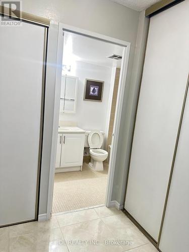 942 - 25 Bamburgh Circle, Toronto (Steeles), ON - Indoor Photo Showing Bathroom