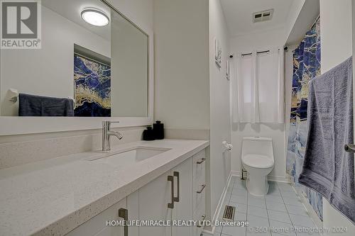 17 Clover Bloom Road, Brampton, ON - Indoor Photo Showing Bathroom