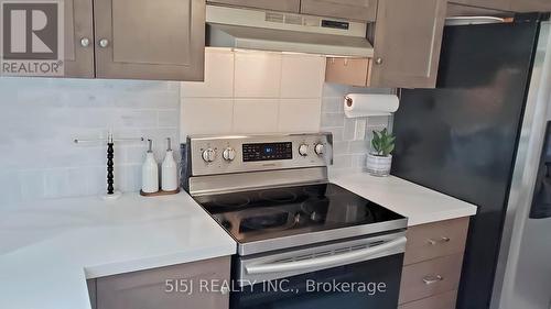 21 Barley Lane, Hamilton (Meadowlands), ON - Indoor Photo Showing Kitchen