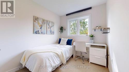 21 Barley Lane, Hamilton (Meadowlands), ON - Indoor Photo Showing Bedroom