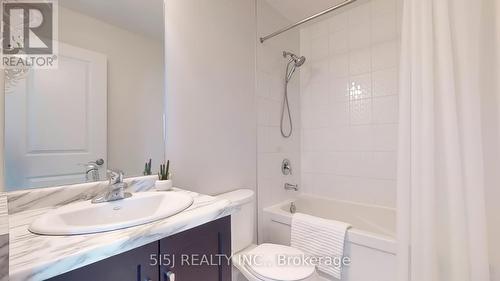 21 Barley Lane, Hamilton (Meadowlands), ON - Indoor Photo Showing Bathroom