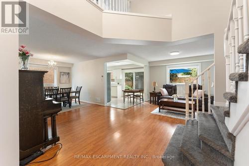 83 Rockhaven Lane, Hamilton (Waterdown), ON - Indoor Photo Showing Living Room