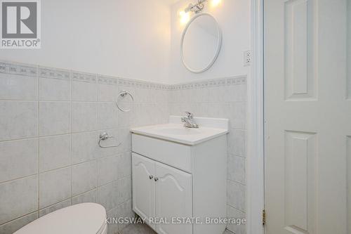 164 East 23Rd Street, Hamilton, ON - Indoor Photo Showing Bathroom