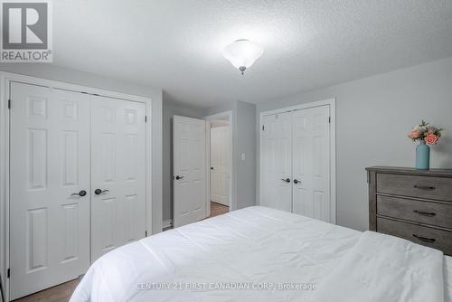 9 Rexway Road, London, ON - Indoor Photo Showing Bedroom