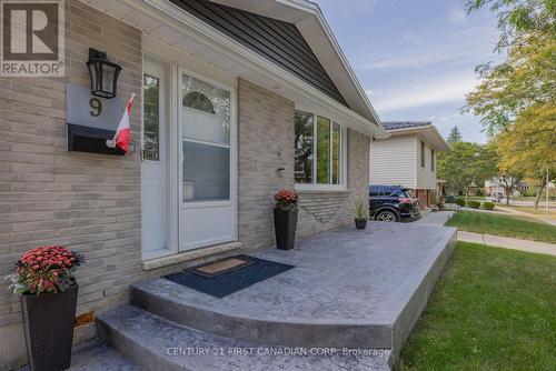 9 Rexway Road, London, ON - Outdoor With Exterior