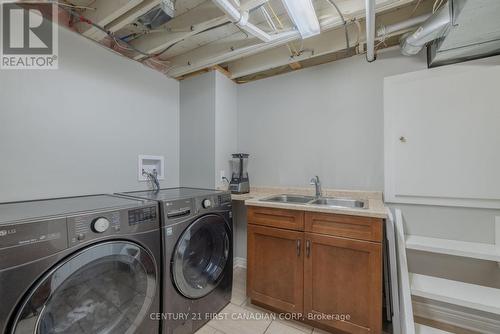 9 Rexway Road, London, ON - Indoor Photo Showing Laundry Room