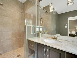 Ensuite bathroom - 