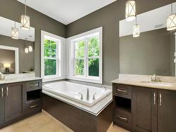 Ensuite bathroom - 