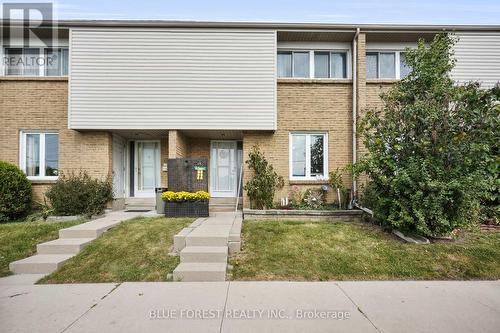 Exterior front2 - 126 - 500 Osgoode Drive, London, ON - Outdoor With Facade