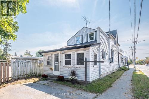 267 University Avenue W, Cobourg, ON - Outdoor