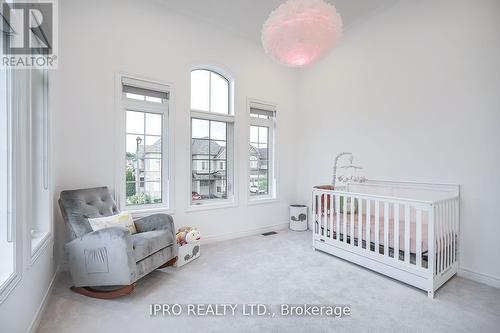 120 Beckett Avenue, East Gwillimbury, ON - Indoor Photo Showing Bedroom