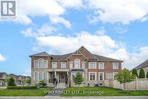 120 Beckett Avenue, East Gwillimbury, ON - Outdoor With Facade