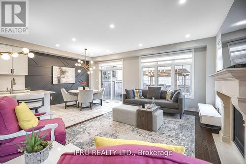 120 Beckett Avenue, East Gwillimbury, ON - Indoor Photo Showing Living Room With Fireplace