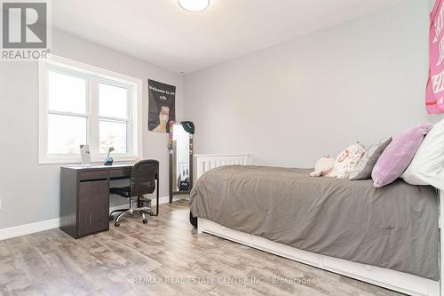 34 College Avenue, Orangeville, ON - Indoor Photo Showing Bedroom