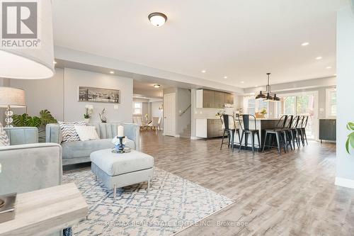 34 College Avenue, Orangeville, ON - Indoor Photo Showing Living Room