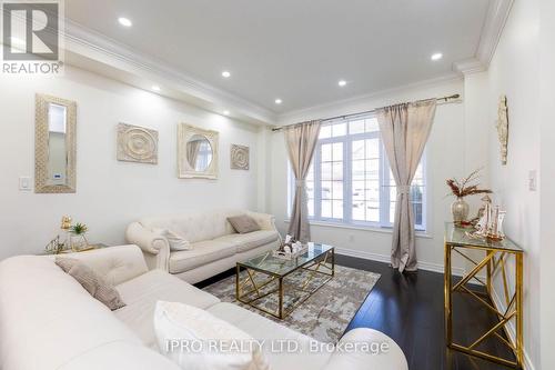 56 Gentle Fox Drive, Caledon, ON - Indoor Photo Showing Living Room