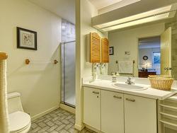 Ensuite bathroom - 