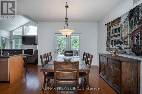 34 Headwaters Lane, Mono, ON - Indoor Photo Showing Dining Room