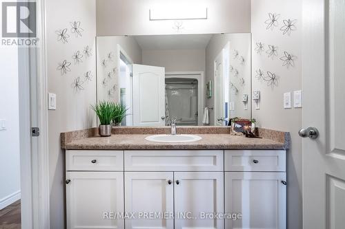 34 Headwaters Lane, Mono, ON - Indoor Photo Showing Bathroom