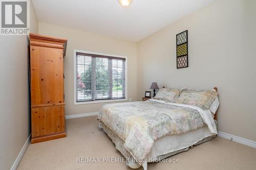 34 Headwaters Lane, Mono, ON - Indoor Photo Showing Bedroom