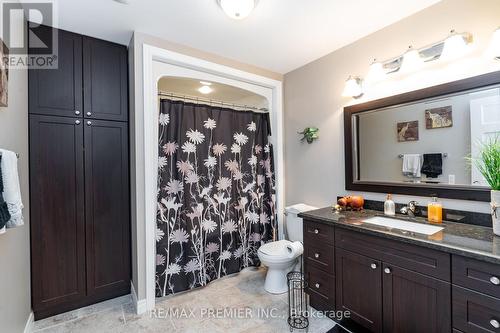 34 Headwaters Lane, Mono, ON - Indoor Photo Showing Bathroom