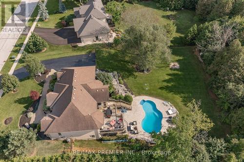 34 Headwaters Lane, Mono, ON - Outdoor With In Ground Pool With View