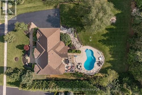 34 Headwaters Lane, Mono, ON - Outdoor With In Ground Pool With View