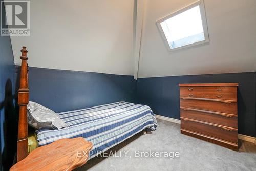 41 Queen Street, Strathroy-Caradoc (Caradoc), ON - Indoor Photo Showing Bedroom