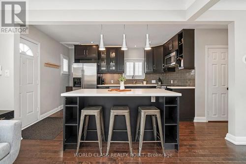 9 Thirty Second Street, Toronto, ON - Indoor Photo Showing Kitchen