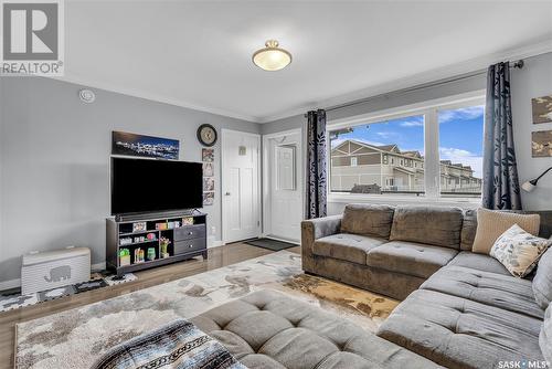 261 250 Akhtar Bend, Saskatoon, SK - Indoor Photo Showing Living Room