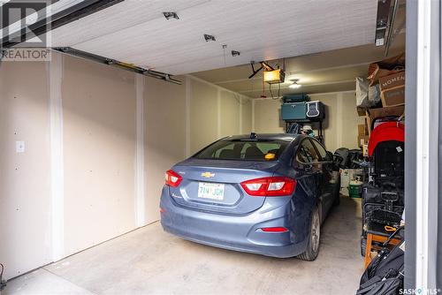 261 250 Akhtar Bend, Saskatoon, SK - Indoor Photo Showing Garage