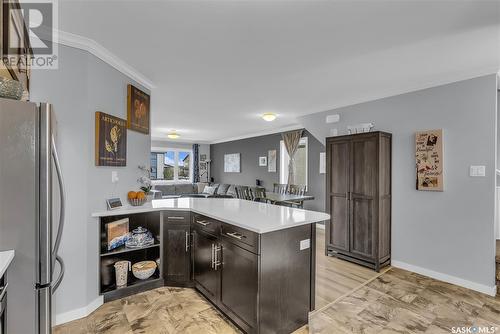 261 250 Akhtar Bend, Saskatoon, SK - Indoor Photo Showing Kitchen