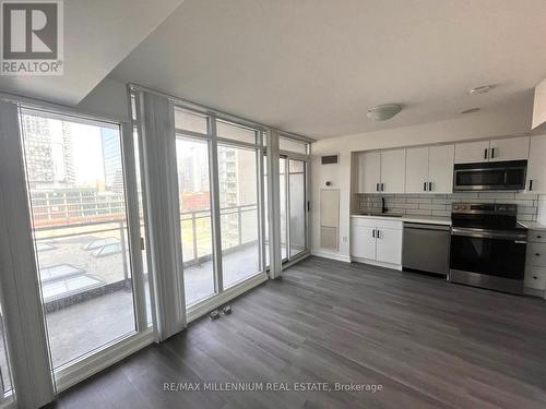 1208 - 8 Telegram Mews, Toronto, ON - Indoor Photo Showing Kitchen