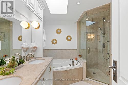 118 Helendale Avenue, Toronto, ON - Indoor Photo Showing Bathroom