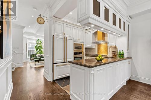 118 Helendale Avenue, Toronto (Yonge-Eglinton), ON - Indoor Photo Showing Kitchen With Upgraded Kitchen