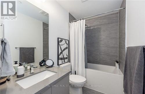 1302 - 297 Oak Walk Drive, Oakville (Uptown Core), ON - Indoor Photo Showing Bathroom