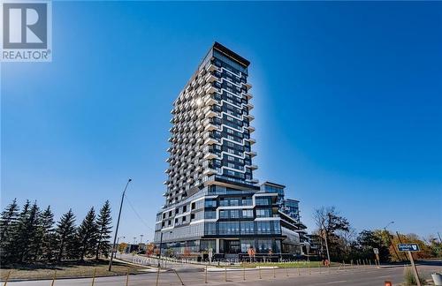 1302 - 297 Oak Walk Drive, Oakville (Uptown Core), ON - Outdoor