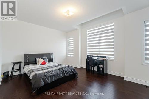 36 Lowell Crescent, Brampton, ON - Indoor Photo Showing Bedroom