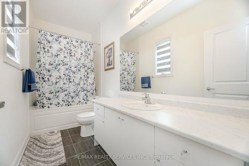 36 Lowell Crescent, Brampton, ON - Indoor Photo Showing Bathroom