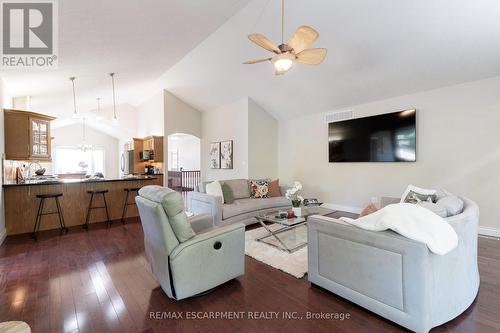 3 Derek Drive, Hamilton (Gershome), ON - Indoor Photo Showing Living Room