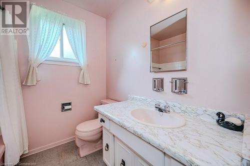 3174 Centennial Drive, Burlington, ON - Indoor Photo Showing Bathroom