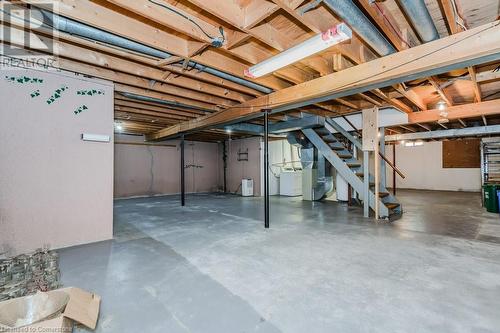 3174 Centennial Drive, Burlington, ON - Indoor Photo Showing Garage