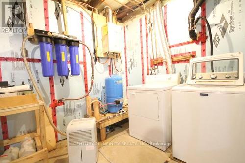 52 Lake St Peter Road, Hastings Highlands, ON - Indoor Photo Showing Laundry Room