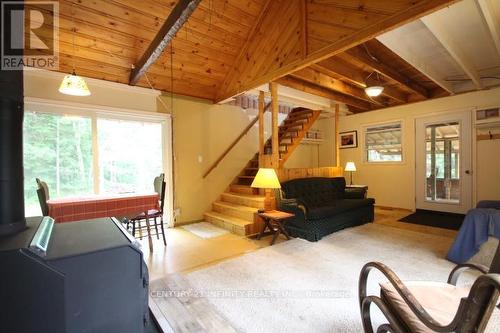 52 Lake St Peter Road, Hastings Highlands, ON - Indoor Photo Showing Living Room